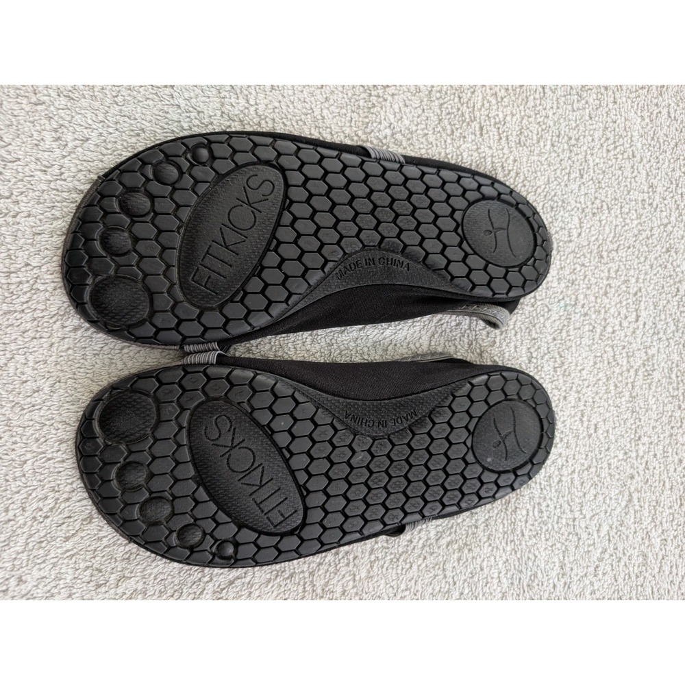 Fitkicks Shoes Womens Medium Black Gray Flats Elastic Cross Band Yoga Barefoot - Picture 2 of 5
